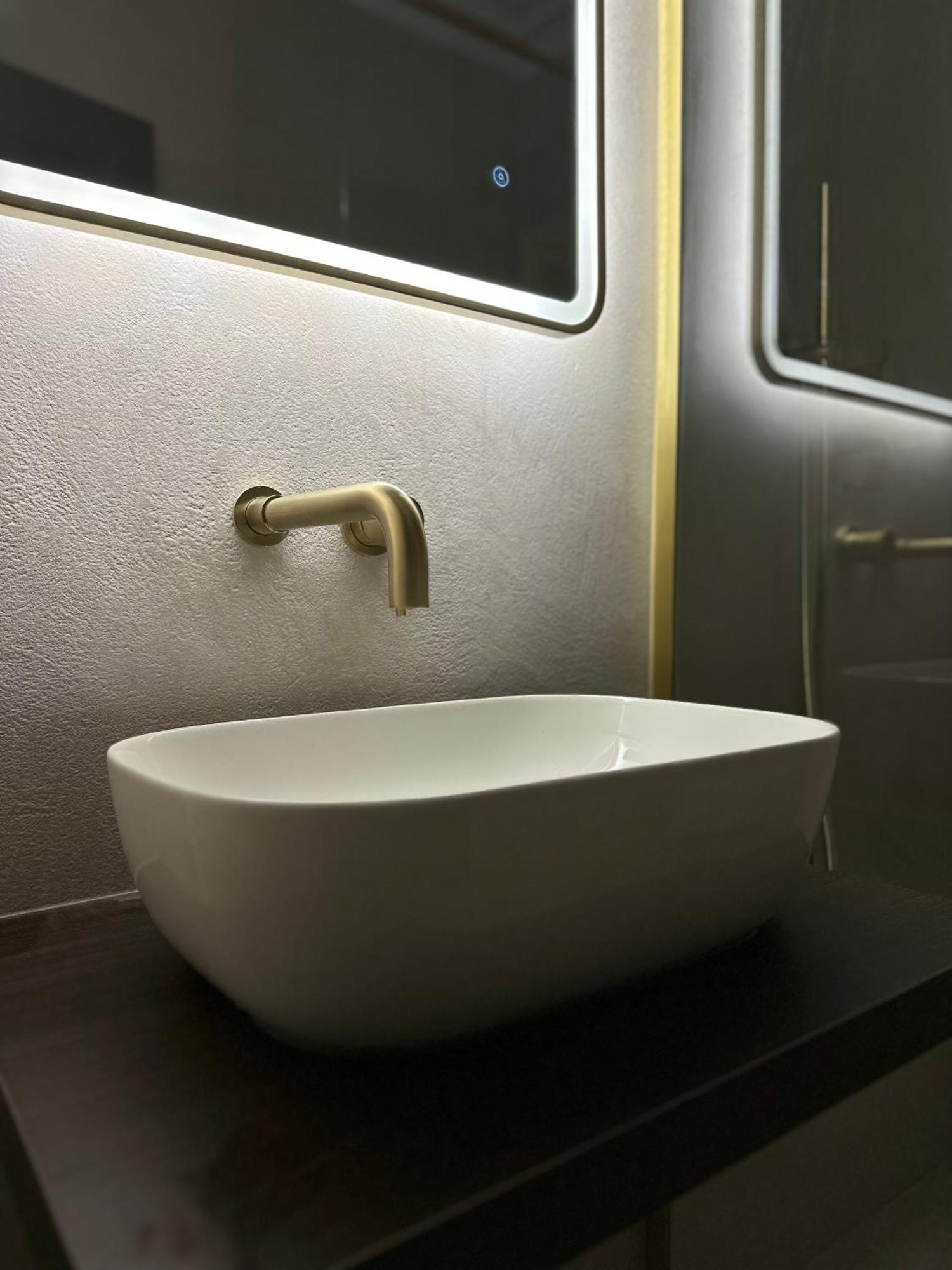 Magistrates Penthouse Suite - Town Centre Apartments With Spa موربيث المظهر الخارجي الصورة
