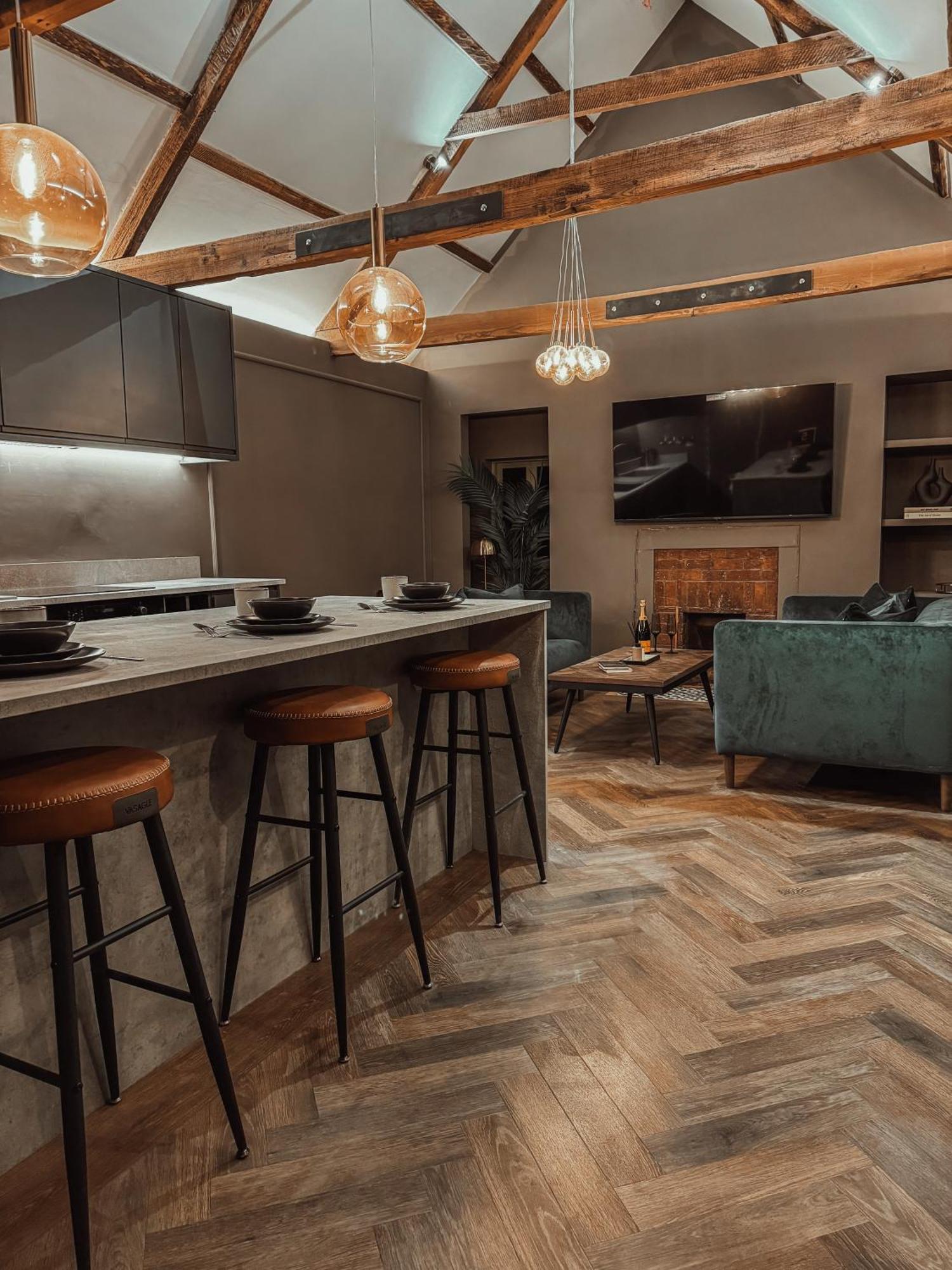 Magistrates Penthouse Suite - Town Centre Apartments With Spa موربيث المظهر الخارجي الصورة
